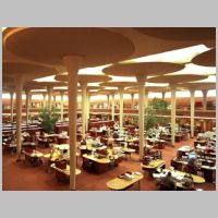 Johnson Wax Headquarters (1936-39), photo Carol M. Highsmith, Wikipedia.jpg